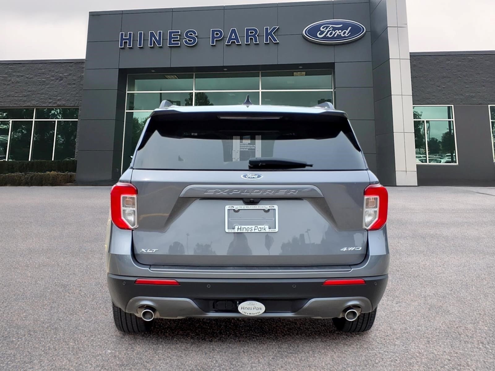 2024 Ford Explorer AWD XLT 4dr SUV