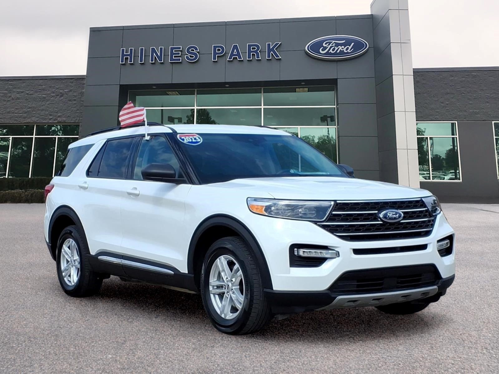 2023 Ford Explorer AWD XLT 4dr SUV