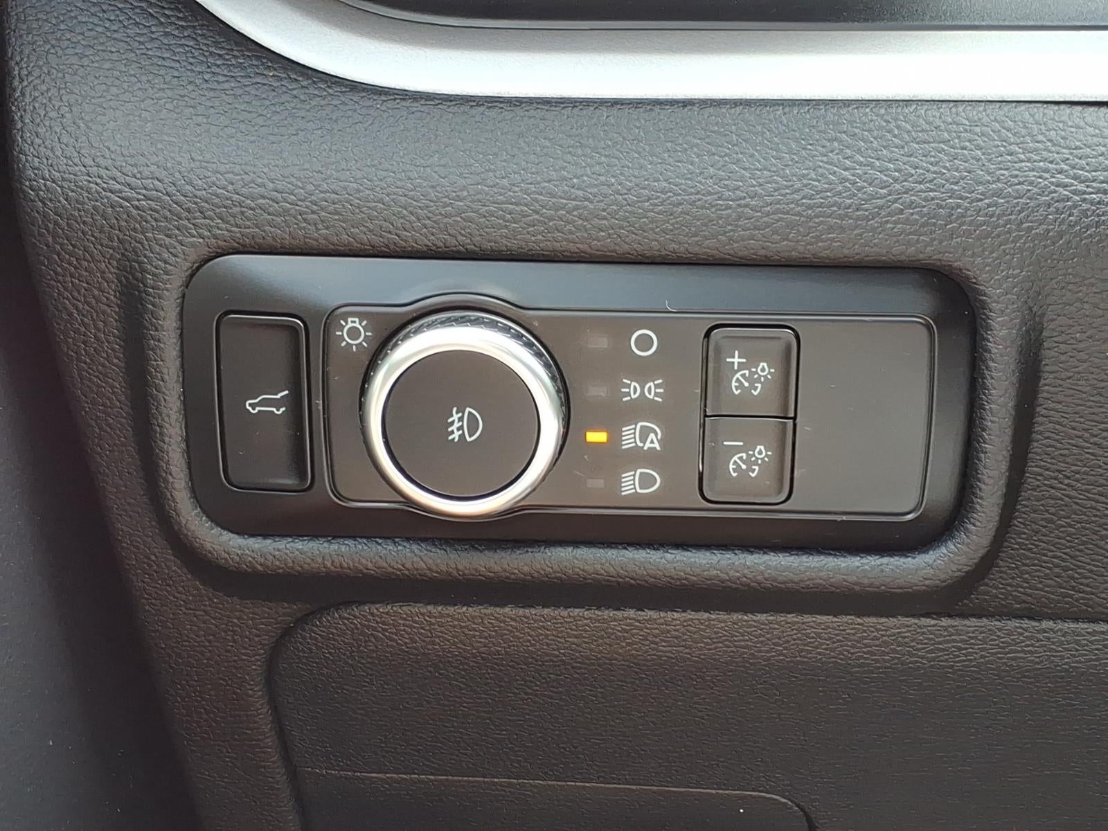 2023 Ford Explorer AWD XLT 4dr SUV