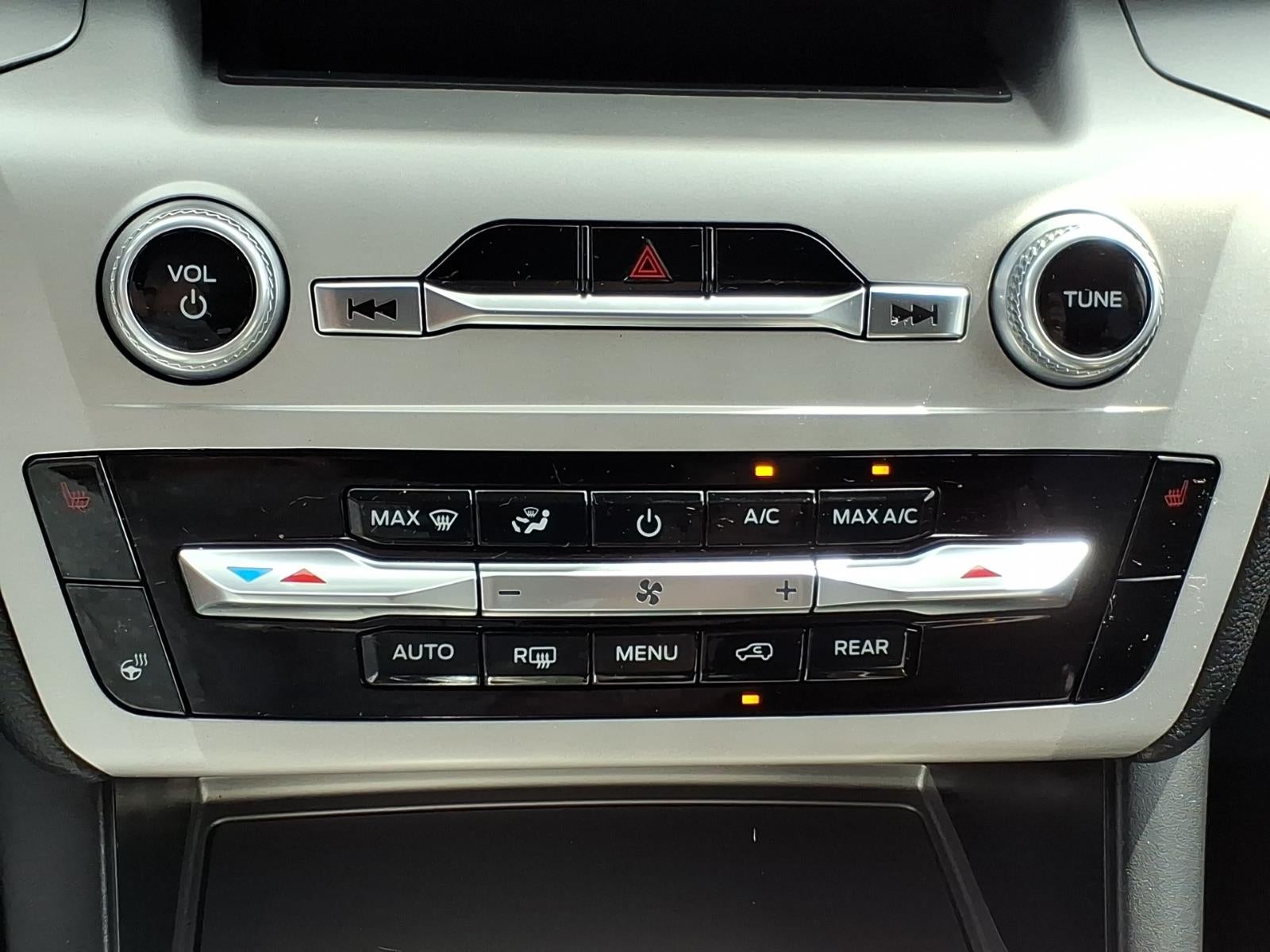 2023 Ford Explorer AWD XLT 4dr SUV
