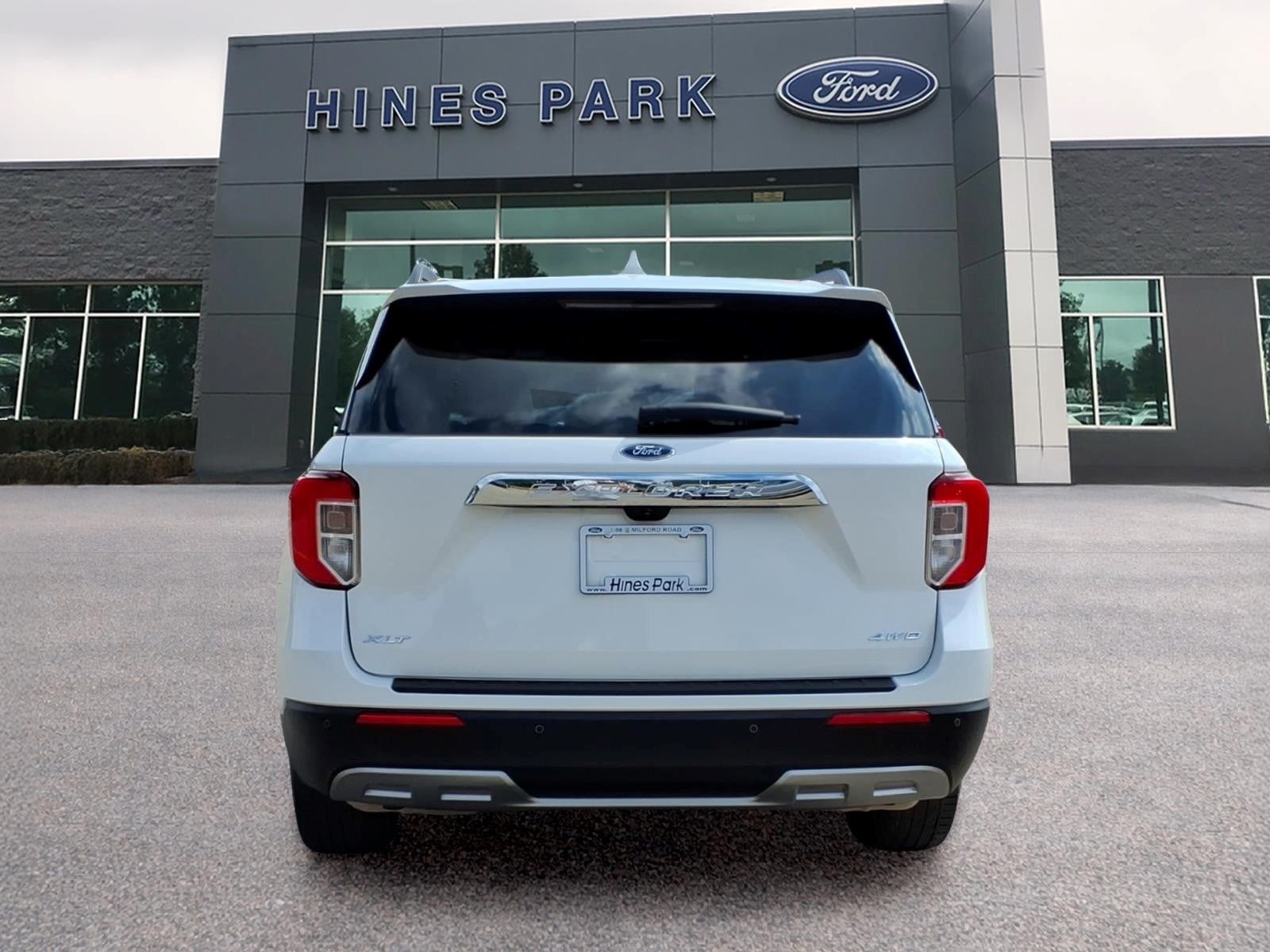 2023 Ford Explorer AWD XLT 4dr SUV