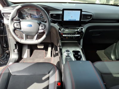 2024 Ford Explorer ST-Line