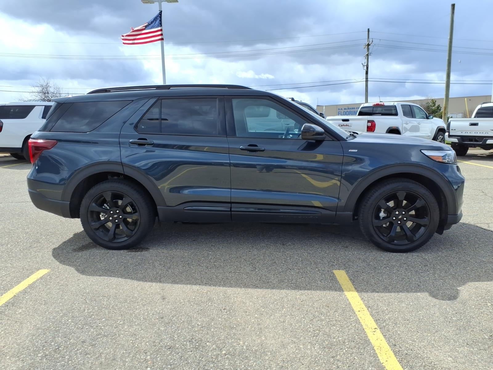 2024 Ford Explorer ST-Line