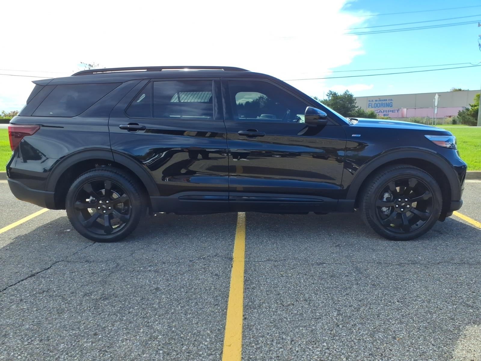 2023 Ford Explorer AWD ST-Line 4dr SUV