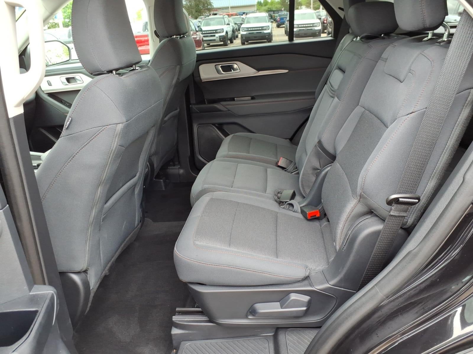 2025 Ford Explorer AWD Active 4dr SUV