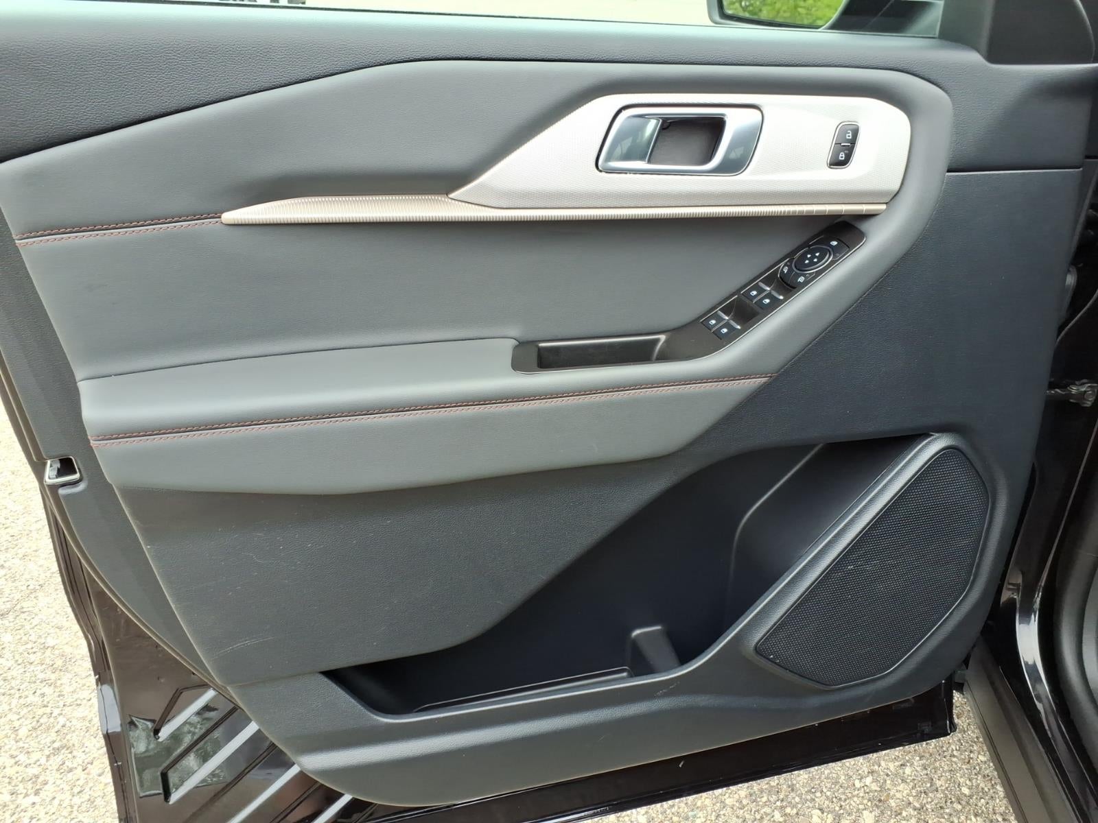 2025 Ford Explorer AWD Active 4dr SUV