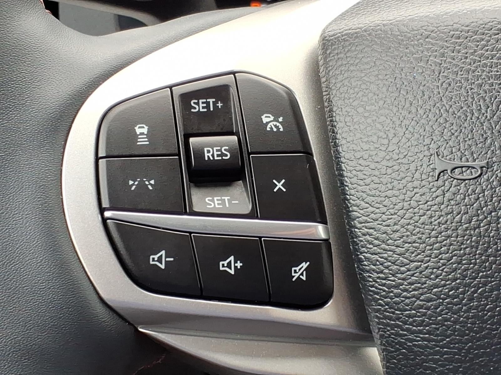 2025 Ford Explorer AWD Active 4dr SUV