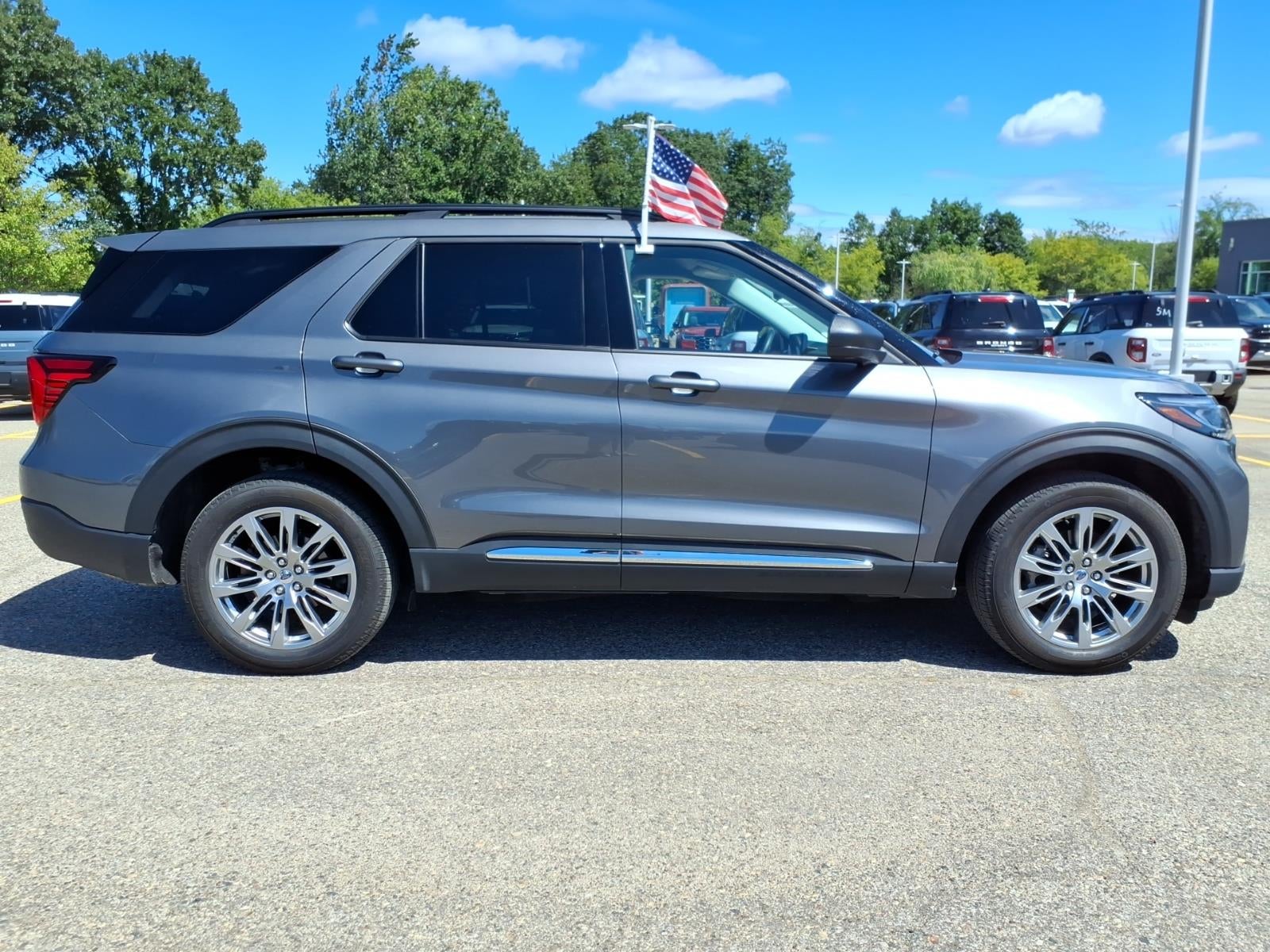 2025 Ford Explorer AWD Active 4dr SUV