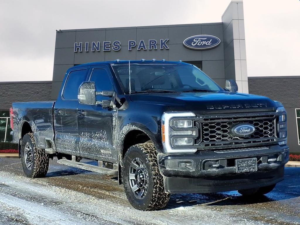2023 Ford F-250SD Lariat 8 ' BOX