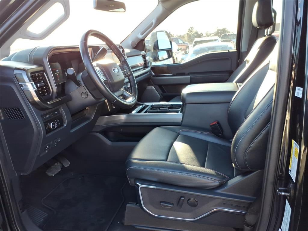 2023 Ford F-250SD Lariat 8 ' BOX