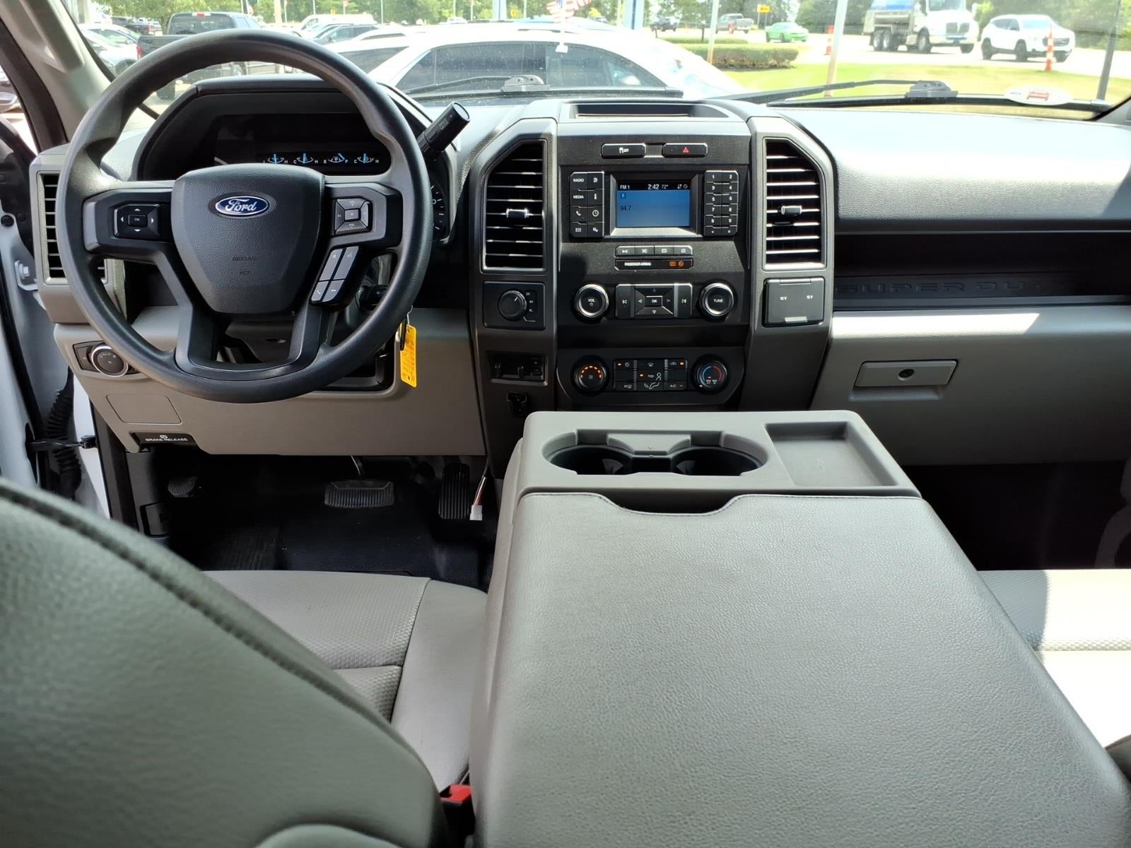 2022 Ford Super Duty F-350 SRW XL