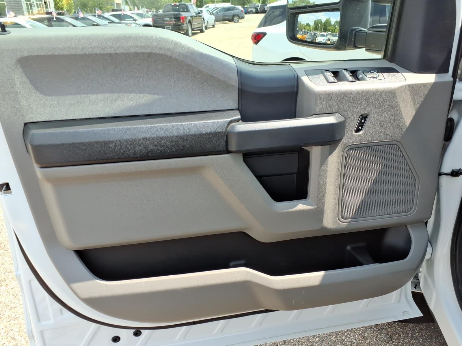 2022 Ford Super Duty F-350 SRW XL