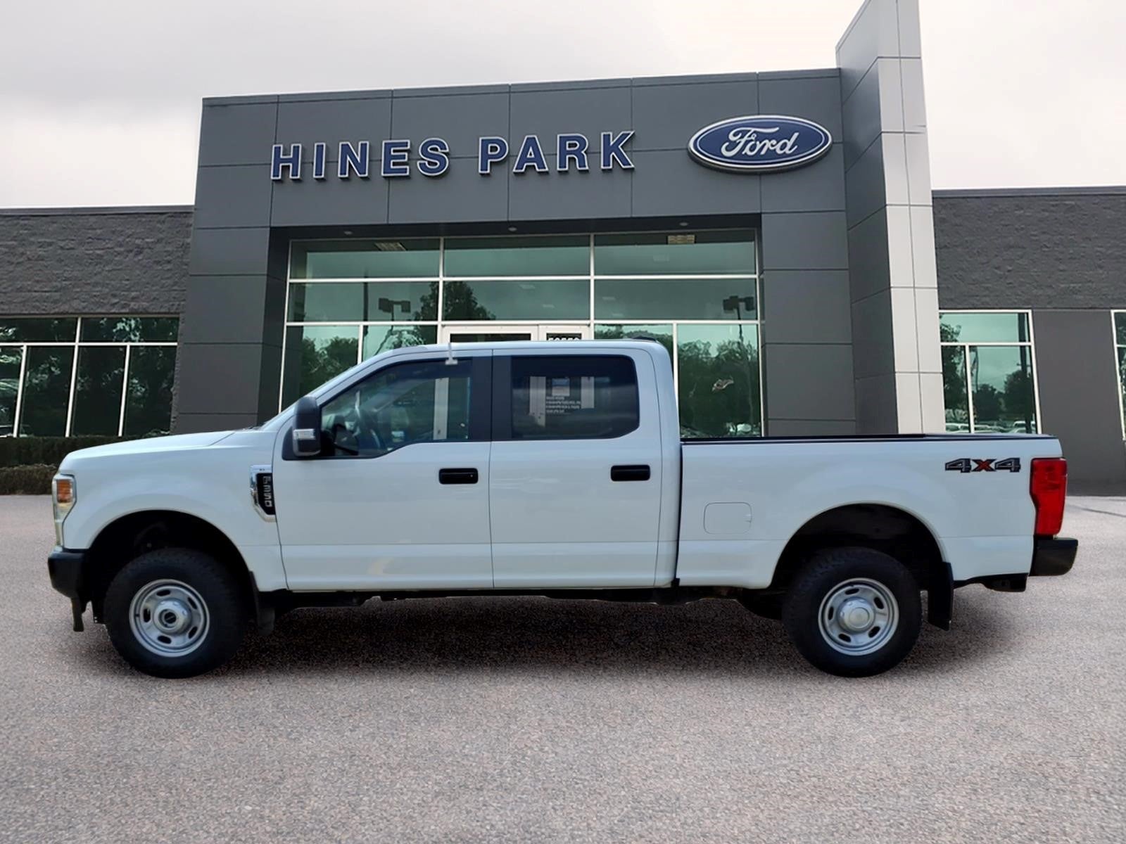 2022 Ford Super Duty F-350 SRW XL