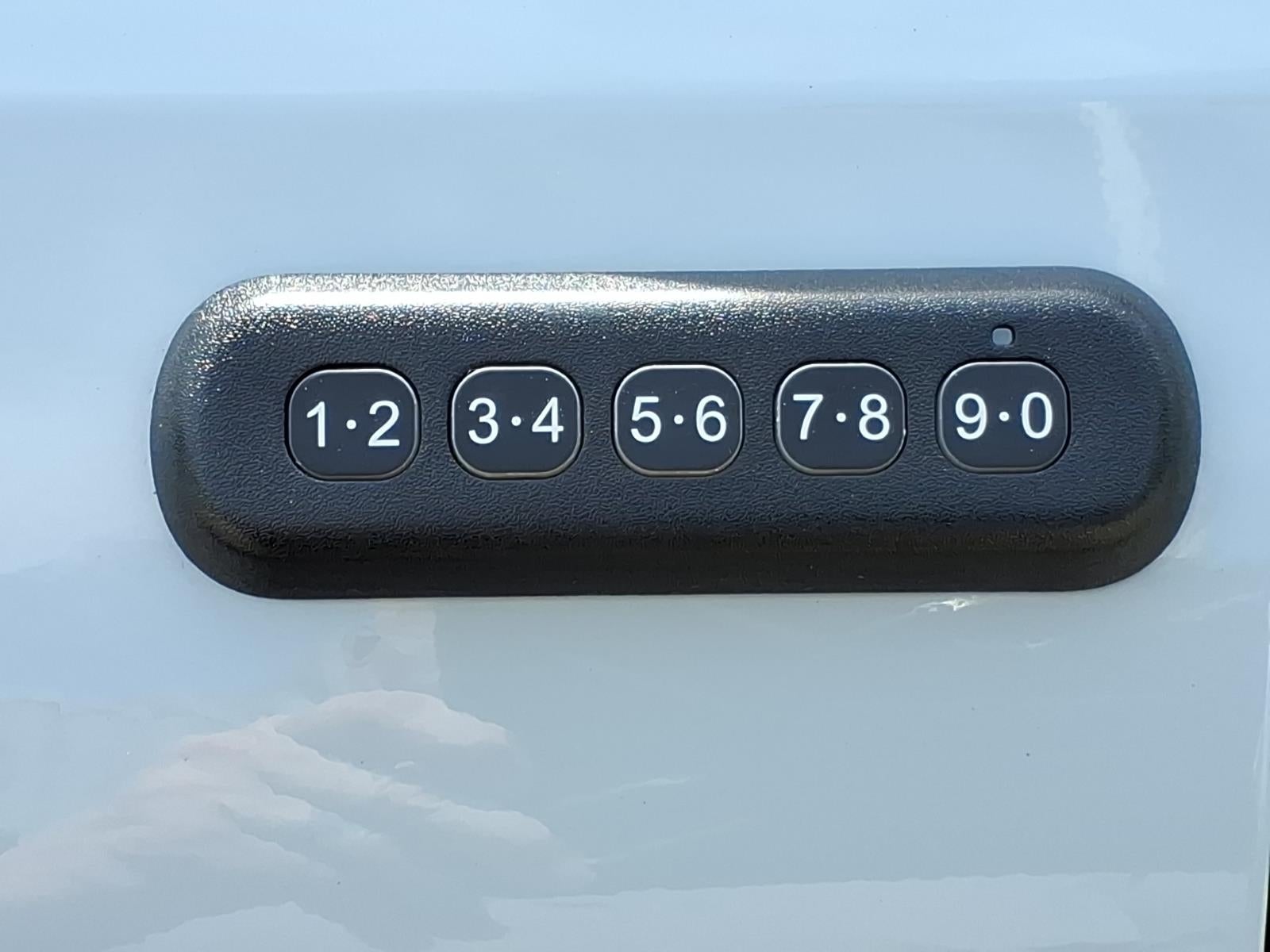 2023 Ford F-150 4x4 XL 4dr SuperCrew 5.5 ft. SB