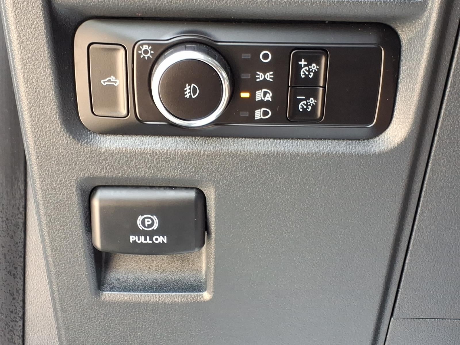 2023 Ford F-150 4x4 XL 4dr SuperCrew 5.5 ft. SB