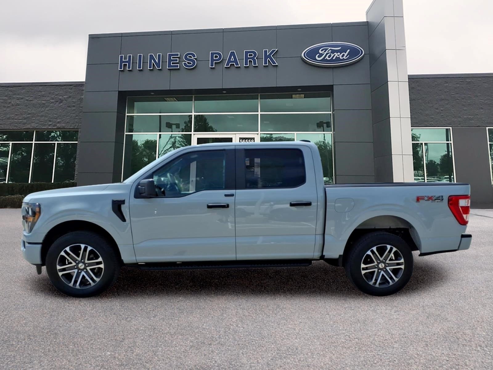 2023 Ford F-150 4x4 XL 4dr SuperCrew 5.5 ft. SB