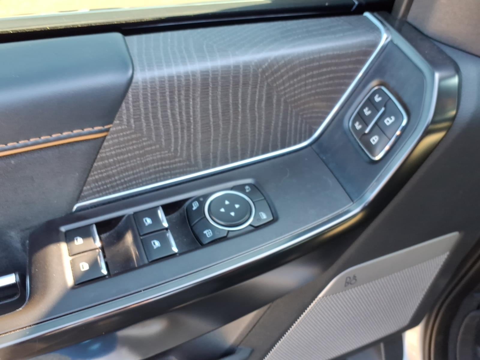 2021 Ford F-150 4x4 Platinum 4dr SuperCrew 5.5 ft. SB