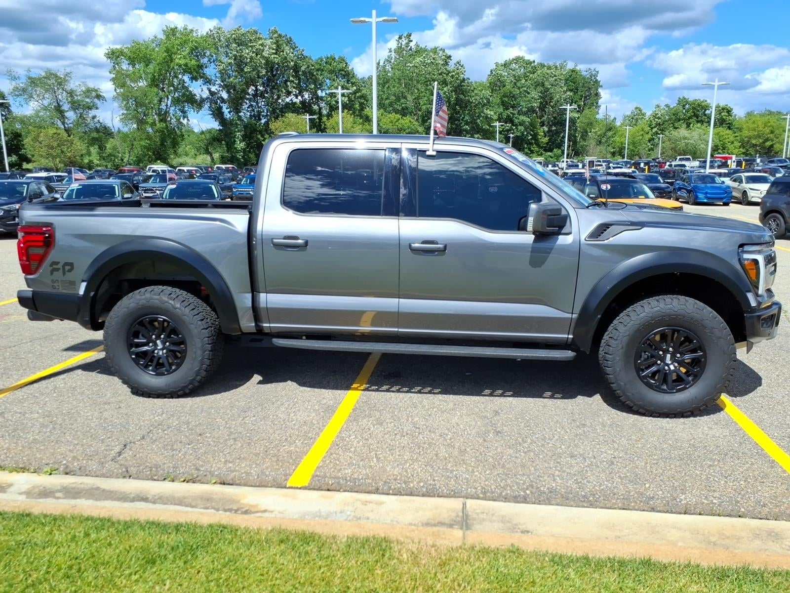 2025 Ford F-150 4x4 Raptor 4dr SuperCrew 5.5 ft. SB