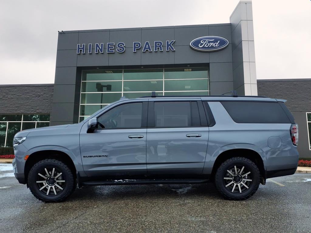 2021 Chevrolet Suburban RST