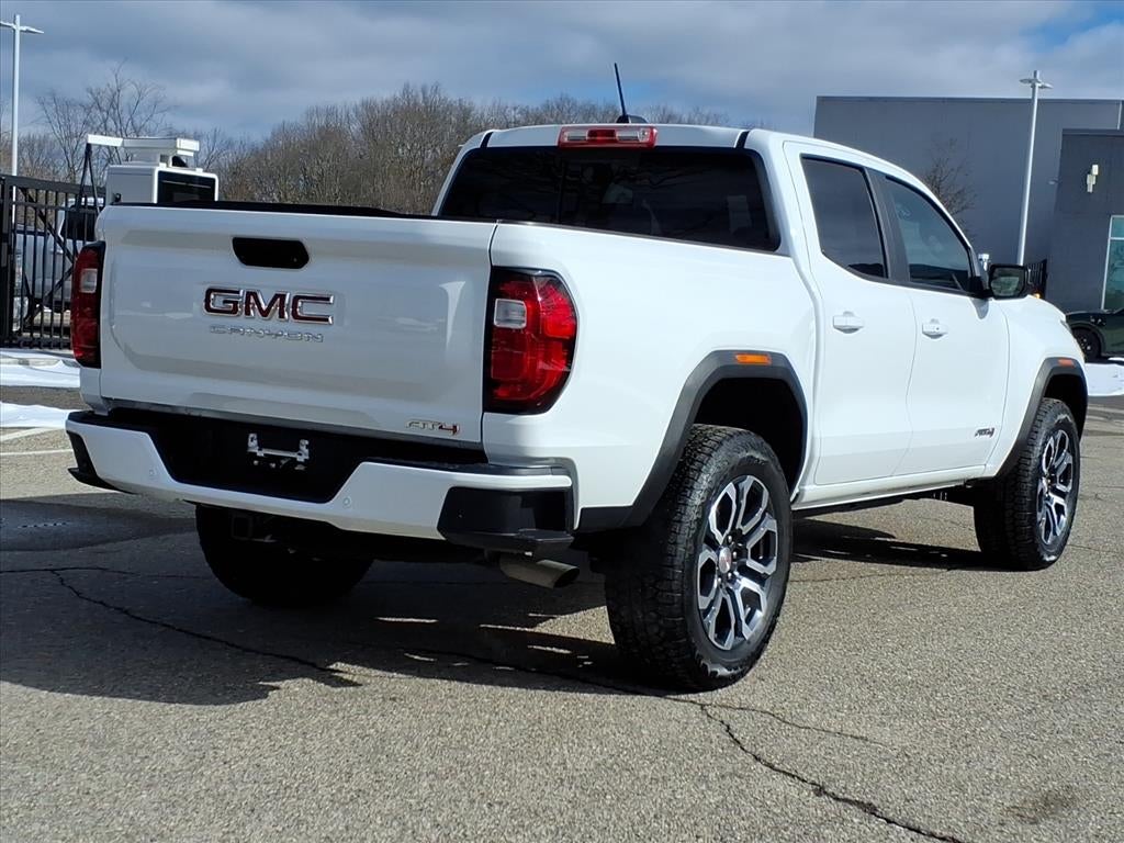 2024 GMC Canyon AT4