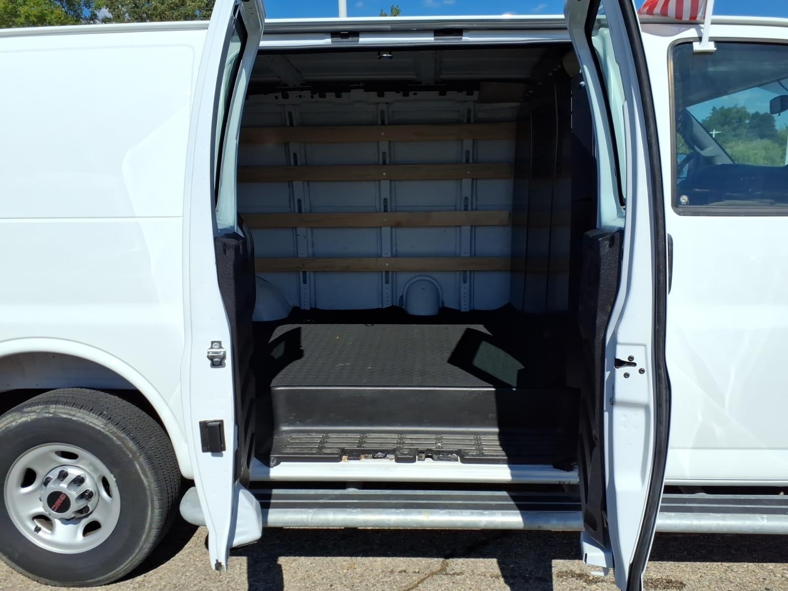 2025 GMC Savana Cargo Van 2500 3dr Cargo Van
