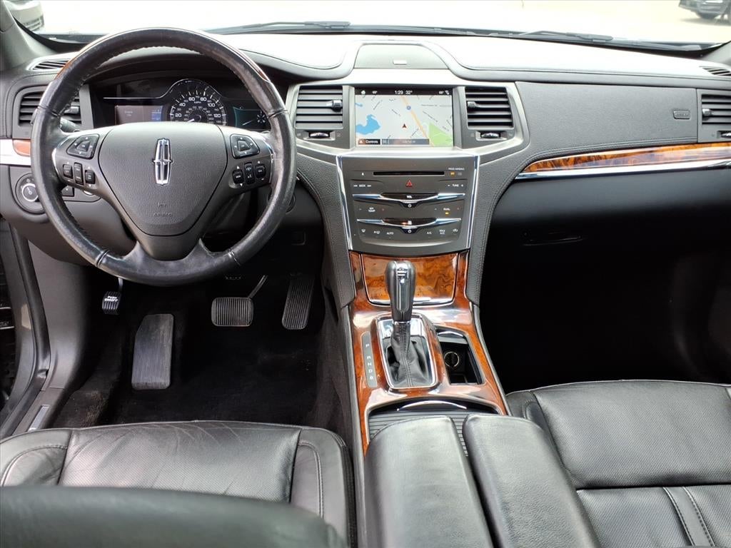 2016 Lincoln MKS Base