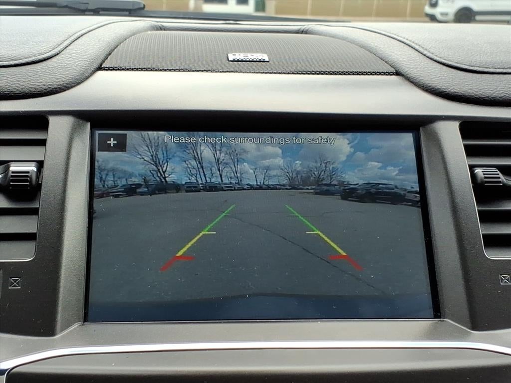 2016 Lincoln MKS Base