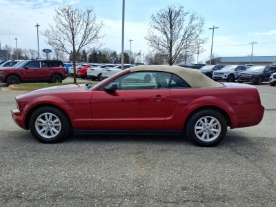 2008 Ford Mustang V6 Deluxe
