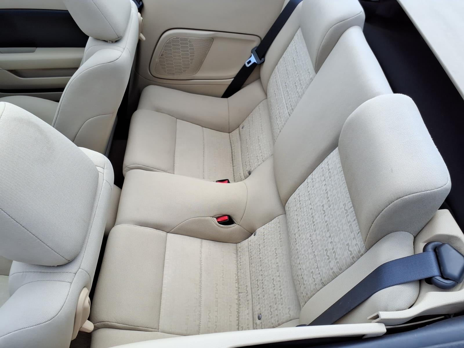 2008 Ford Mustang V6 Deluxe