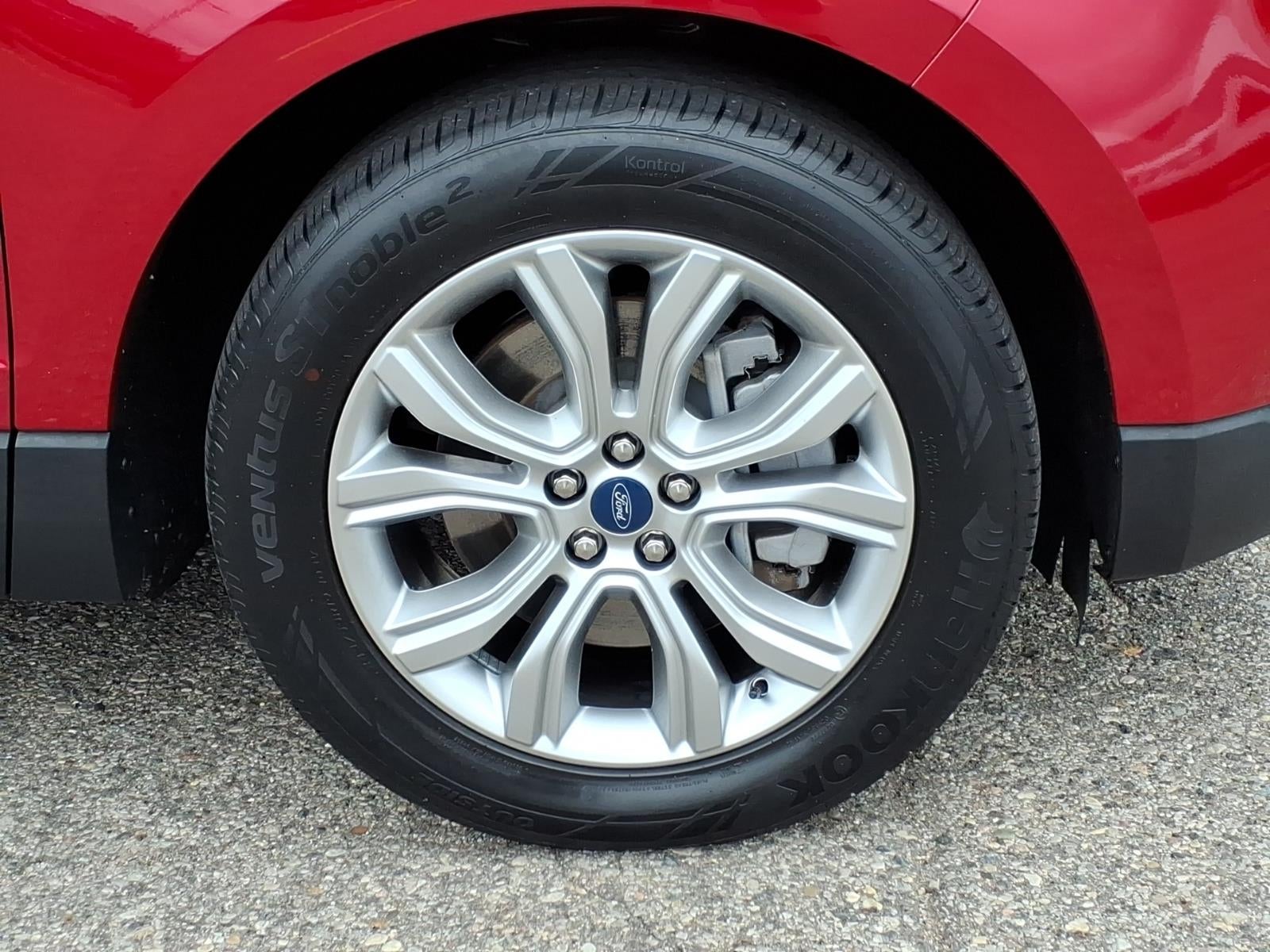 2022 Ford Edge Titanium