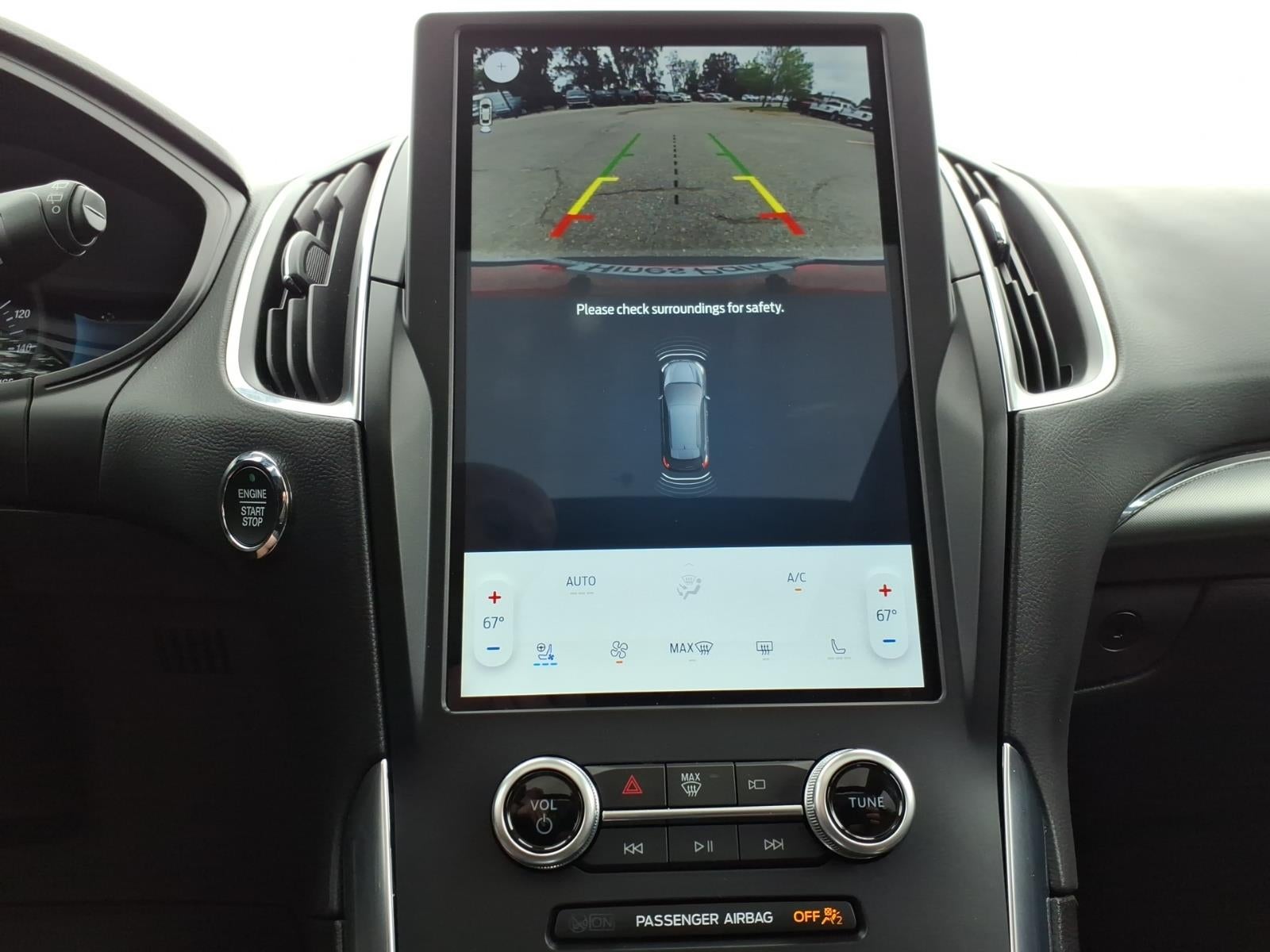 2022 Ford Edge Titanium