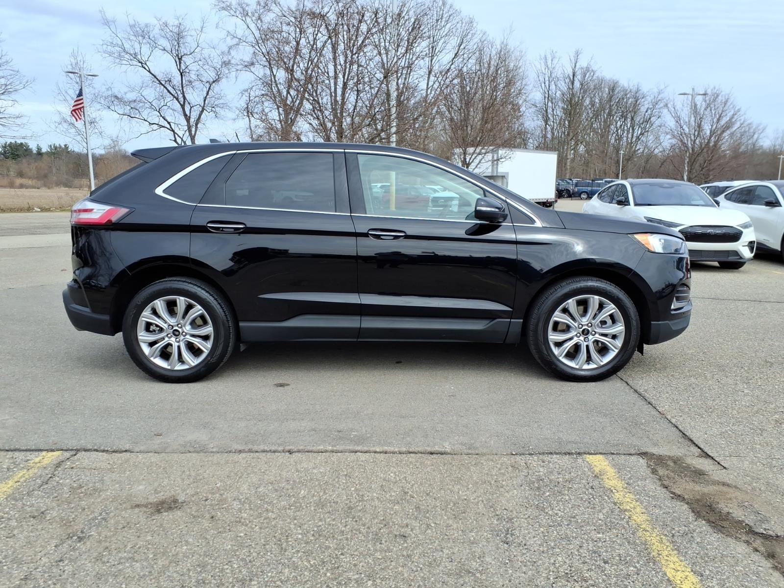 2024 Ford Edge Titanium