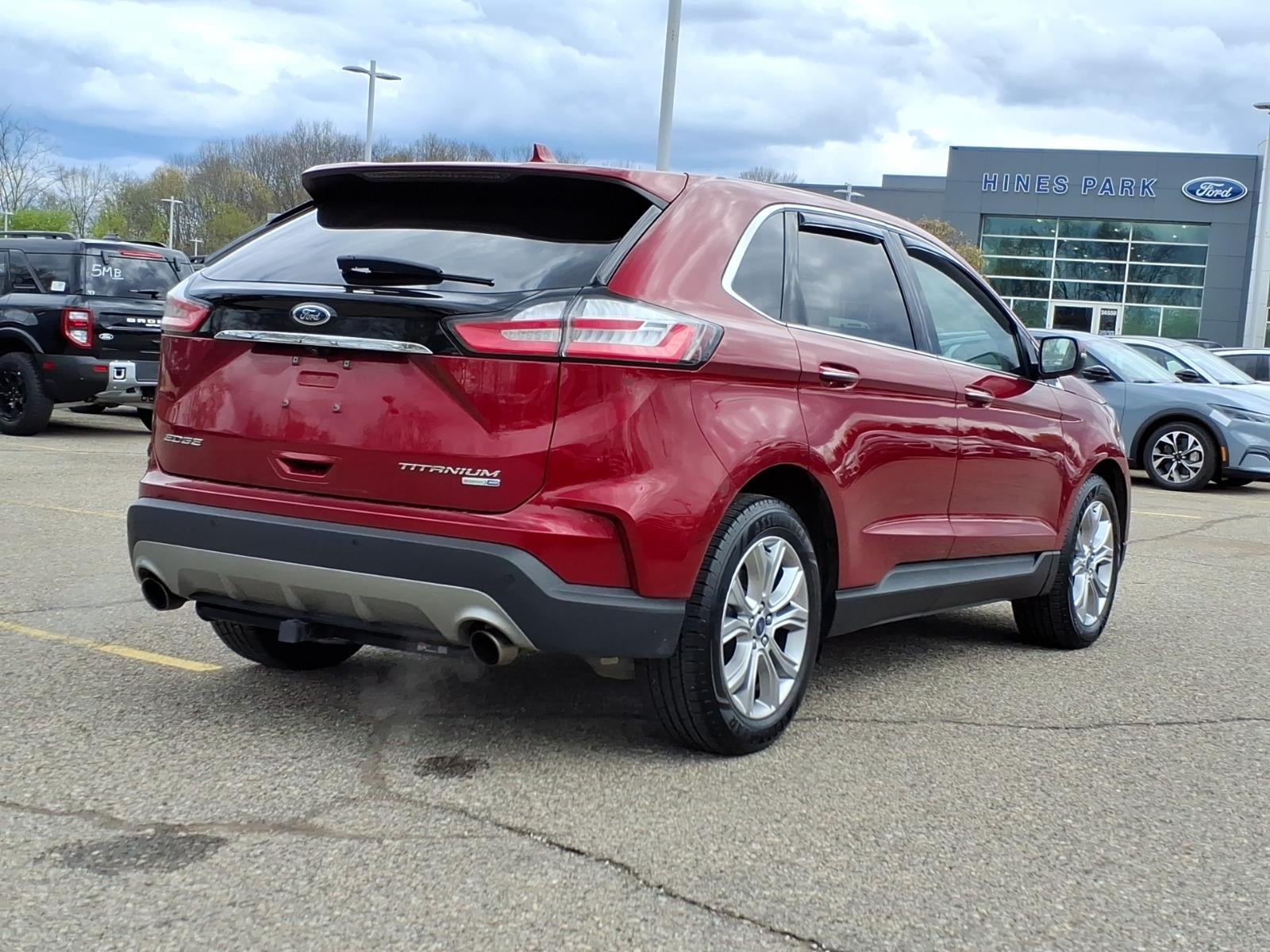 2019 Ford Edge Titanium
