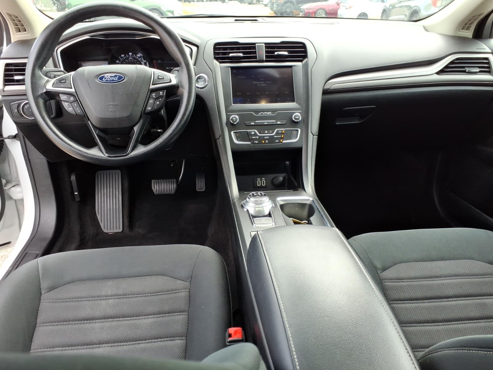 2020 Ford Fusion SE