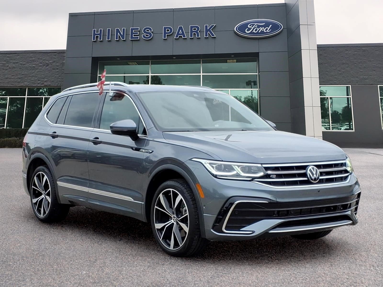 2022 Volkswagen Tiguan 2.0T SEL R-Line 4Motion