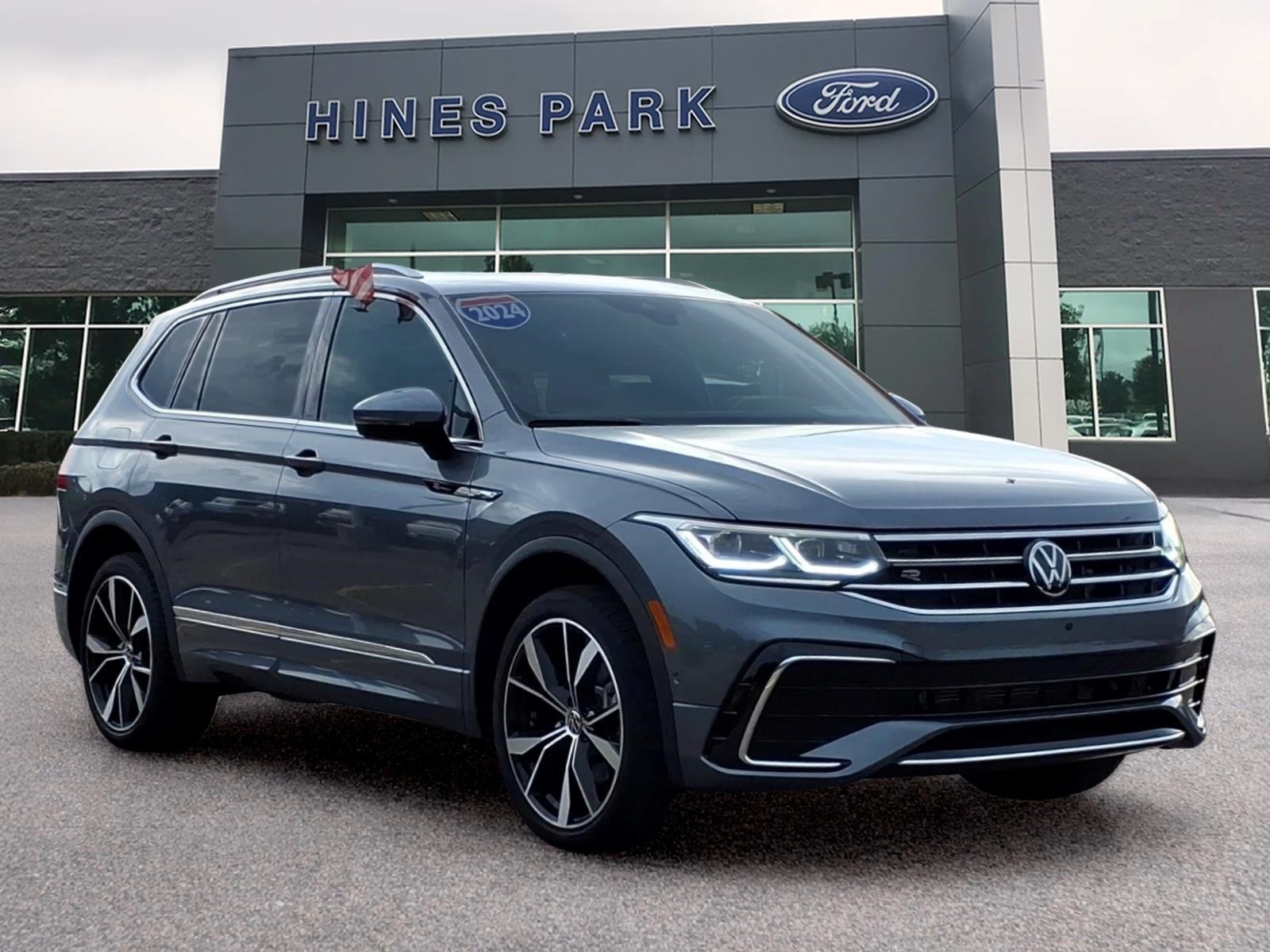 2024 Volkswagen Tiguan AWD SEL R-Line 4Motion 4dr SUV
