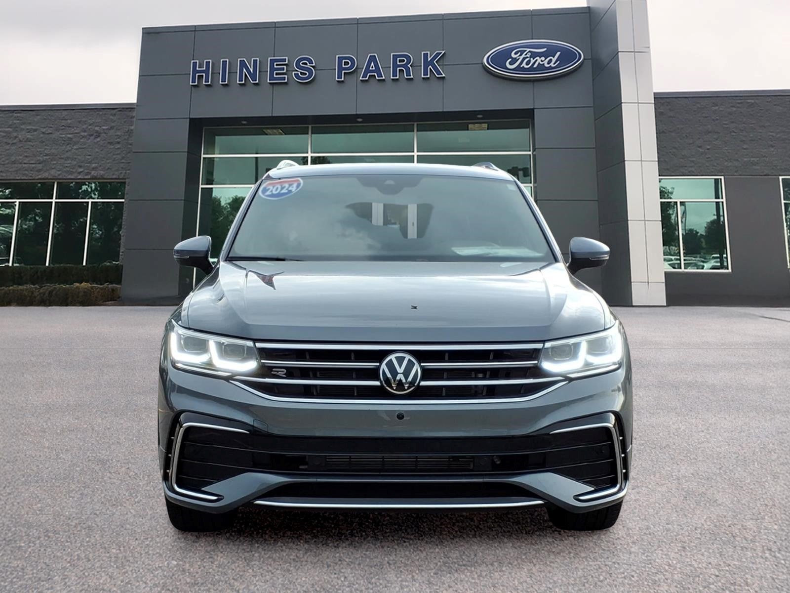 2024 Volkswagen Tiguan AWD SEL R-Line 4Motion 4dr SUV