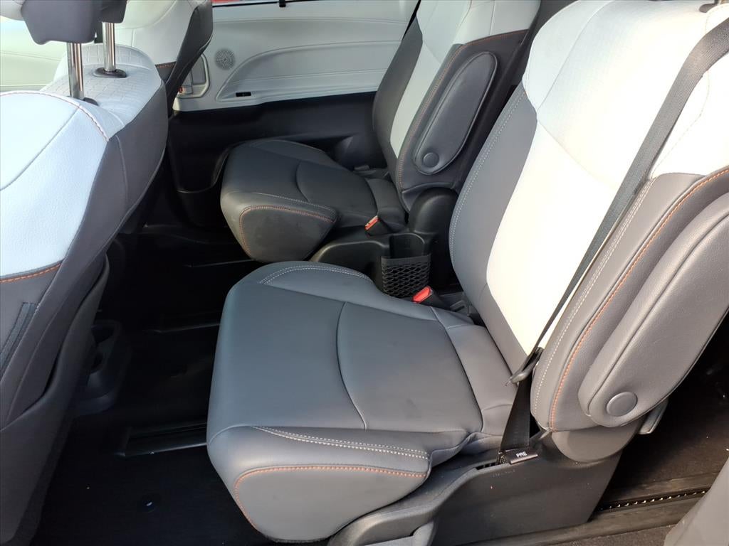 2022 Toyota Sienna XSE 7 Passenger