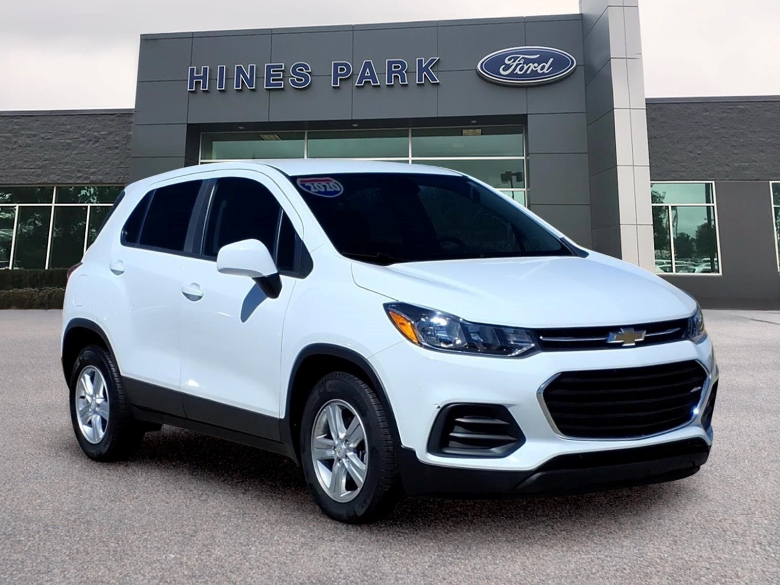 2020 Chevrolet Trax LS's photo